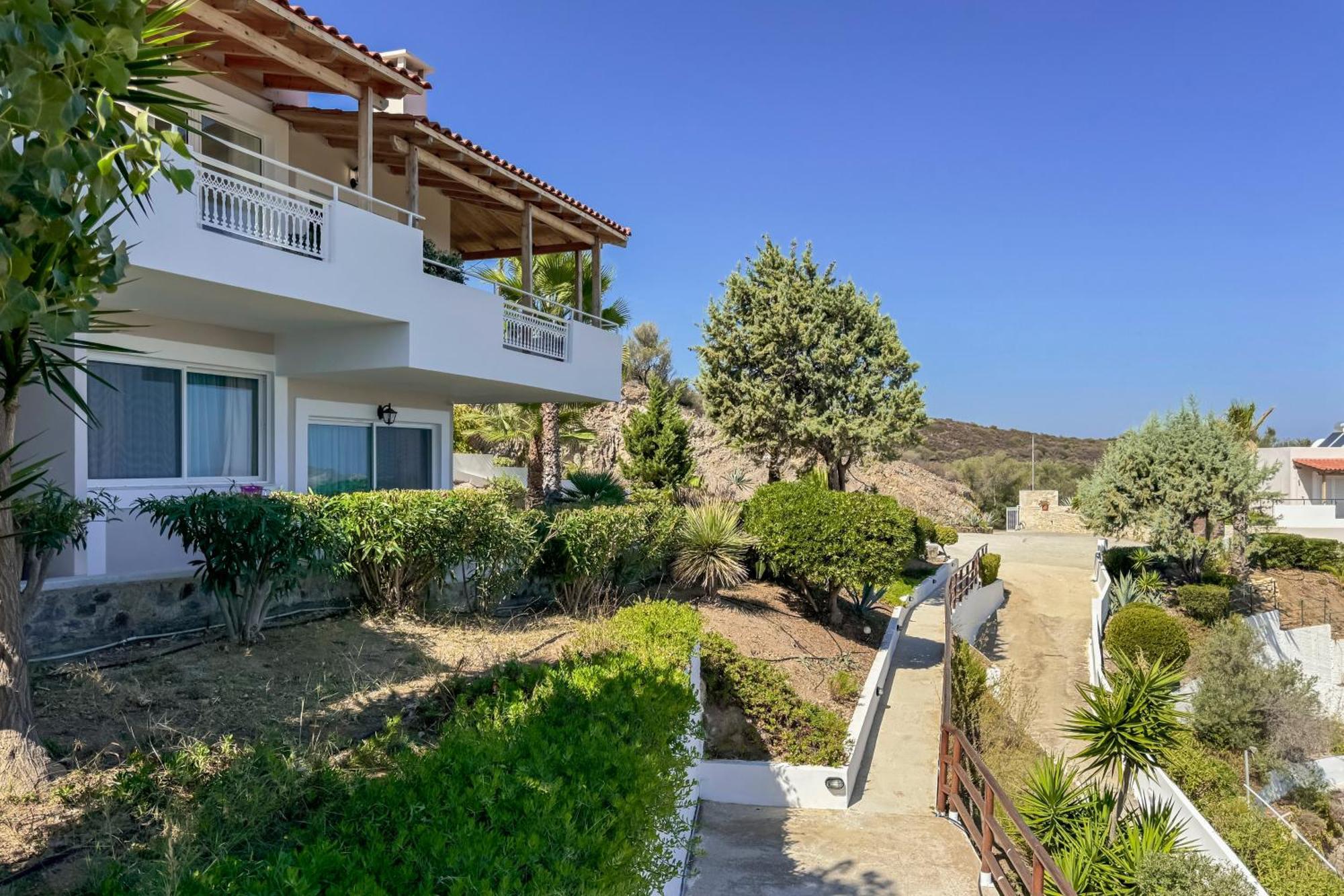 Pano Stalos Villas Exteriör bild